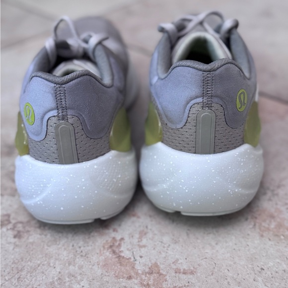 NWOB Men's Beyondfeel Running Shoe - Picture 6 of 7